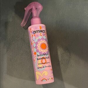 Amika Brooklyn Bombshell Blowout Spray - Light Pink